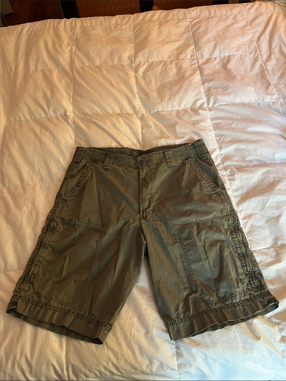Converse Men's Olive Cargo Shorts 34